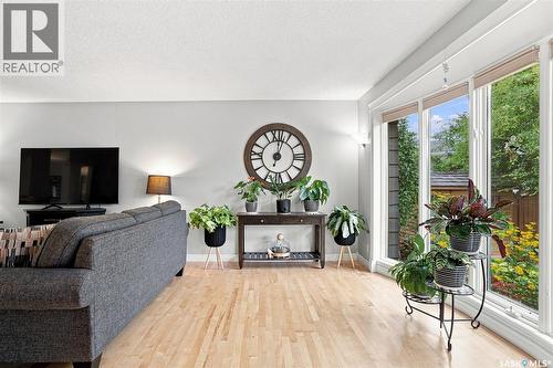 223 Egnatoff Crescent, Saskatoon, SK - Indoor Photo Showing Living Room