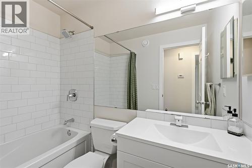 306 Kucey Crescent, Saskatoon, SK - Indoor Photo Showing Bathroom
