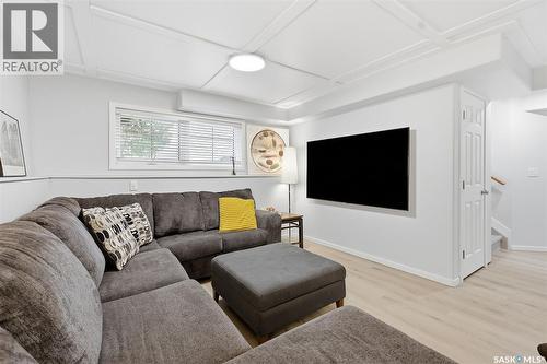 306 Kucey Crescent, Saskatoon, SK - Indoor Photo Showing Living Room