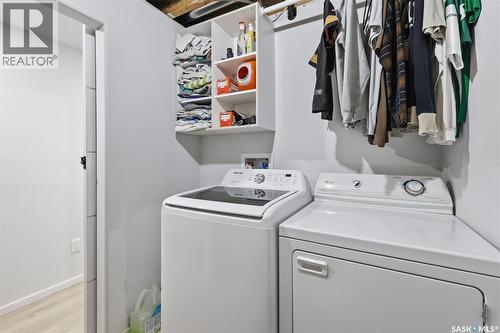 306 Kucey Crescent, Saskatoon, SK - Indoor Photo Showing Laundry Room