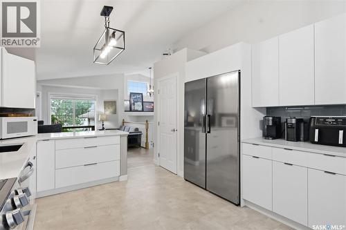 306 Kucey Crescent, Saskatoon, SK - Indoor Photo Showing Kitchen