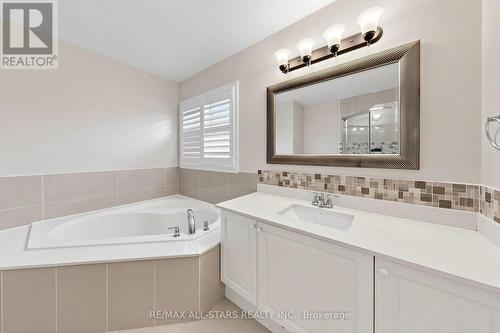 13 Boulderbrook Drive, Toronto, ON - Indoor Photo Showing Bathroom
