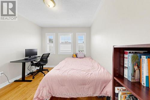 13 Boulderbrook Drive, Toronto, ON - Indoor Photo Showing Bedroom