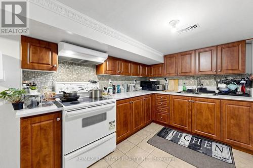 13 Boulderbrook Drive, Toronto, ON - Indoor Photo Showing Kitchen