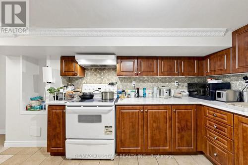 13 Boulderbrook Drive, Toronto, ON - Indoor Photo Showing Kitchen