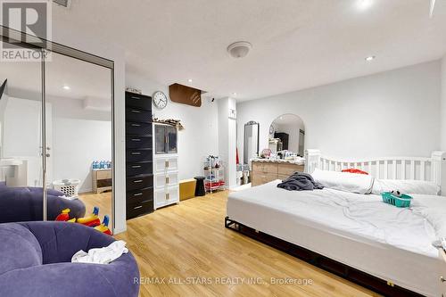 13 Boulderbrook Drive, Toronto, ON - Indoor Photo Showing Bedroom