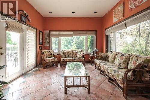 1747 Chornoby Crescent, Tecumseh, ON - Indoor Photo Showing Living Room