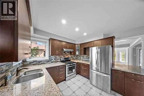 4629 Tournament, Windsor, ON - Indoor Photo Showing Kitchen With Double Sink With Upgraded Kitchen