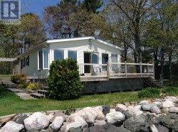 647B Lakeshore DR Tarbutt, ON P0R 1E0