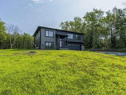 105 Coltsfoot Lane  Middle Sackville, NS B4E 0R6