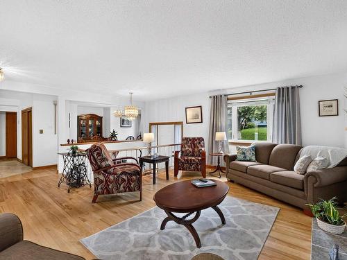 15 Cranston Ave,, Dartmouth, NS - Indoor Photo Showing Living Room