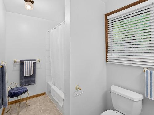15 Cranston Ave,, Dartmouth, NS - Indoor Photo Showing Bathroom