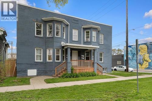 890 Howard AVENUE , Windsor, Ontario N9A 1S2 2