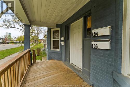 890 Howard AVENUE , Windsor, Ontario N9A 1S2 5