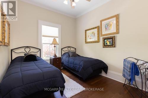 Twin bedroom - 38 Yates Street, St. Catharines (Downtown), ON - Indoor Photo Showing Bedroom