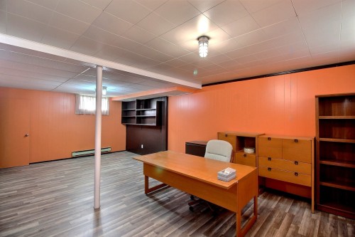Family Room - 575 Rue Perreault E., Rouyn-Noranda, QC - Indoor