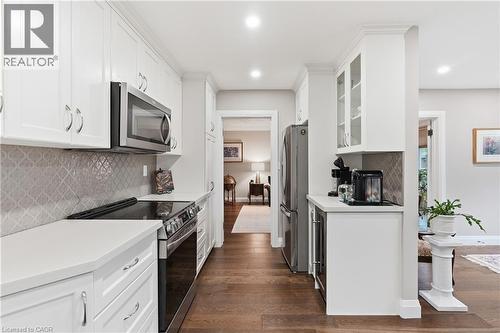58 Moxley Drive, Hamilton, ON - Indoor Photo Showing Kitchen With Upgraded Kitchen