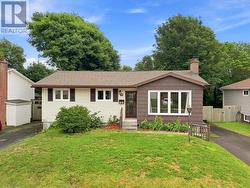 19 Knowling Street St. John's, NL A1E 2N8