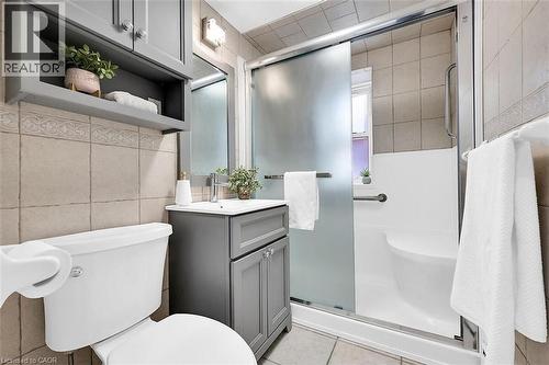 9 Grant Boulevard Unit# 107, Dundas, ON - Indoor Photo Showing Bathroom