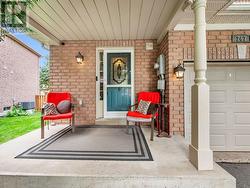267 WARNER CRESCENT  Newmarket, ON L3X 2G6