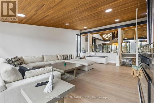 3 Chicopee Terrace, Kitchener, ON -  Photo Showing Living Room