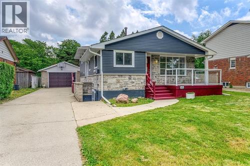 685 Amesbury COURT  Sarnia, ON N7V 2P9
