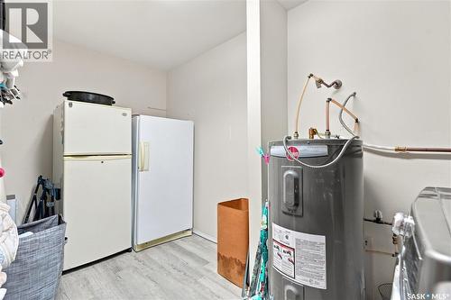 216 425 115Th Street E, Saskatoon, SK - Indoor Photo Showing Laundry Room