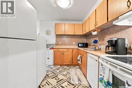 216 425 115Th Street E, Saskatoon, SK - Indoor Photo Showing Kitchen