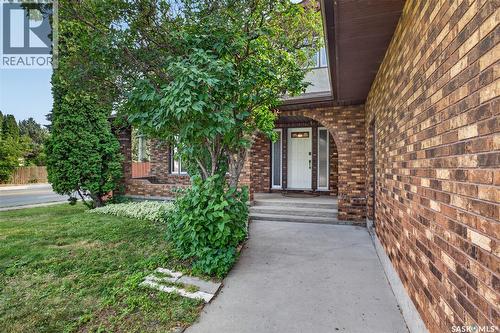2054 Braun Bay, Regina, SK - Outdoor