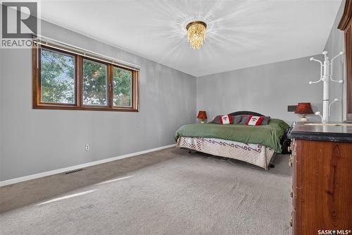 2054 Braun Bay, Regina, SK - Indoor Photo Showing Bedroom
