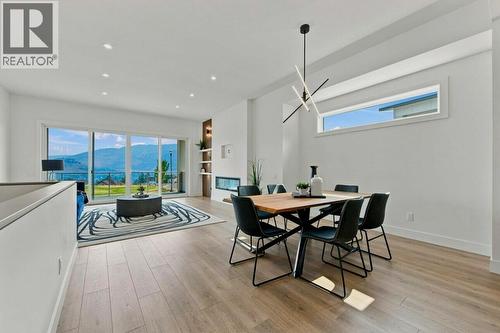 2071 Cortina Drive, Kelowna, BC - Indoor Photo Showing Dining Room