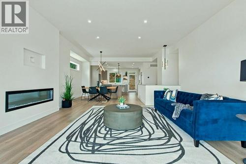 2071 Cortina Drive, Kelowna, BC - Indoor With Fireplace