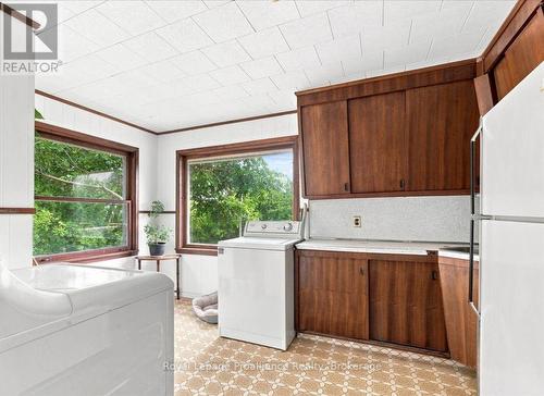 1080 Smith Street, Quinte West (Murray Ward), ON - Indoor Photo Showing Laundry Room