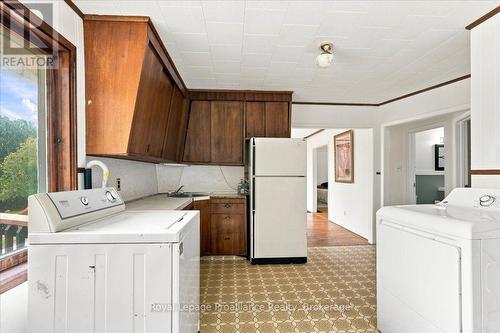 1080 Smith Street, Quinte West (Murray Ward), ON - Indoor Photo Showing Laundry Room