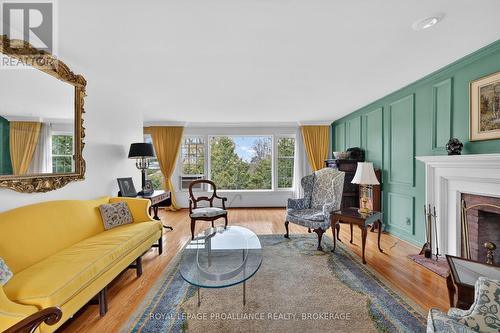 209 Fairway Hill Crescent, Kingston (Central City West), ON - Indoor Photo Showing Living Room With Fireplace