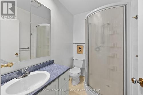 209 Fairway Hill Crescent, Kingston (Central City West), ON - Indoor Photo Showing Bathroom