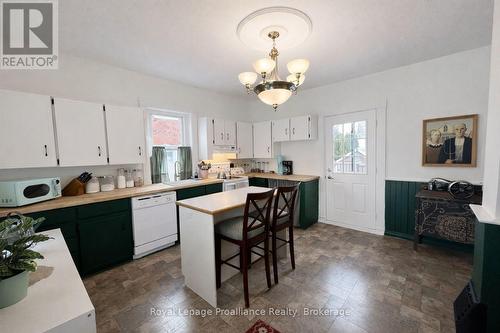308 Bleecker Avenue, Belleville (Belleville Ward), ON - Indoor Photo Showing Kitchen