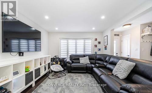 39 GREENWOOD CRESCENT , Brampton, Ontario L6S 1T2 3