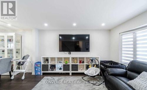 39 GREENWOOD CRESCENT , Brampton, Ontario L6S 1T2 4