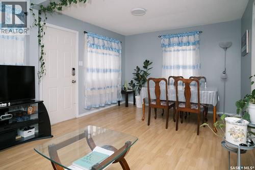 1421 H Avenue N, Saskatoon, SK - Indoor Photo Showing Dining Room