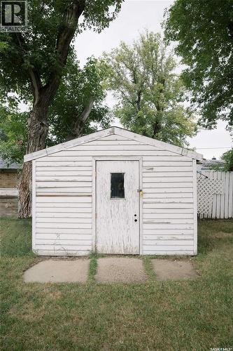 1421 H Avenue N, Saskatoon, SK - Outdoor