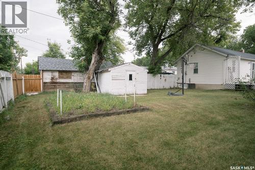 1421 H Avenue N, Saskatoon, SK - Outdoor