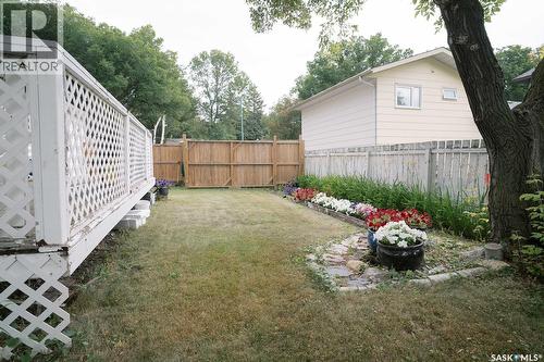 1421 H Avenue N, Saskatoon, SK - Outdoor