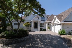 2050 Troon Crt Langford, BC V9B 6R6