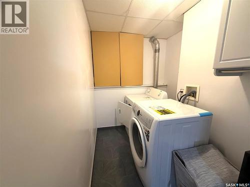 10339 Bunce Crescent, North Battleford, SK - Indoor Photo Showing Laundry Room