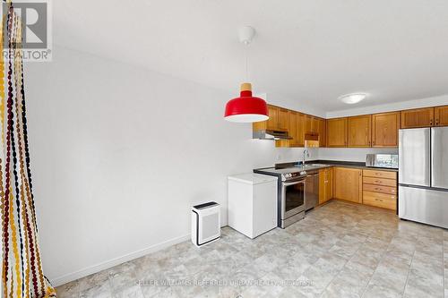 38 Activa Avenue, Kitchener, ON - Indoor Photo Showing Kitchen