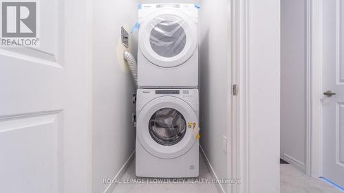413 16Th Street E, Hamilton, ON - Indoor Photo Showing Laundry Room
