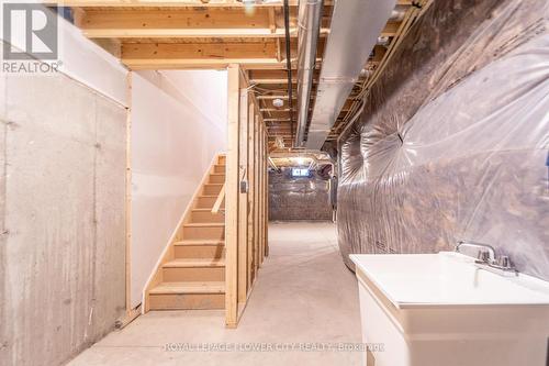 413 16Th Street E, Hamilton, ON - Indoor
