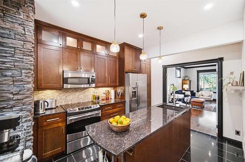 18 Noble Ave, Winnipeg, MB 