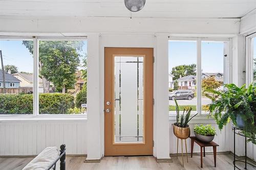 18 Noble Ave, Winnipeg, MB 